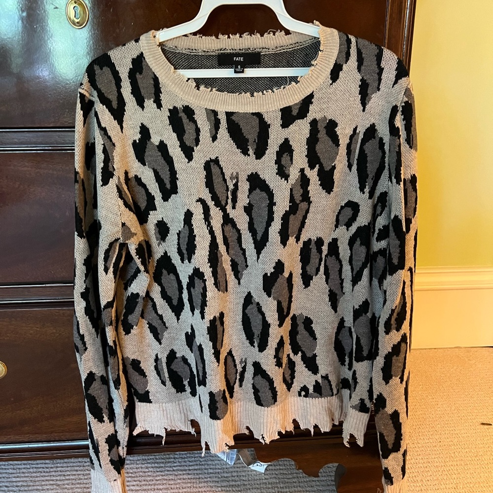 FATE printed sweater